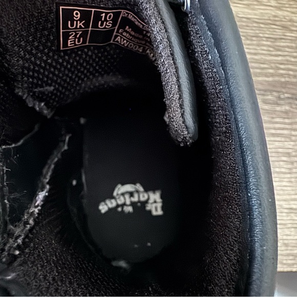 Dr Martens 1460 Skull & Bones Leather Lace Up Boots Girls Size 10 EUC Shoes Icon - Picture 9 of 11